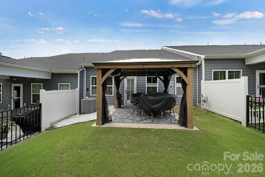 888 Prince Garret Way Denver NC 28037