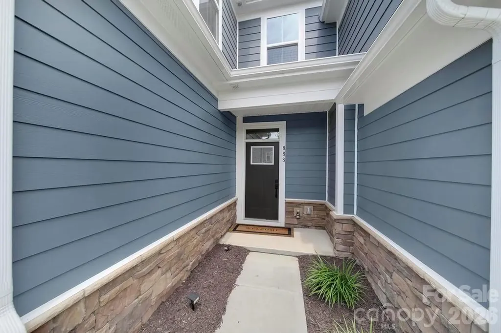 888 Prince Garret Way Denver NC 28037