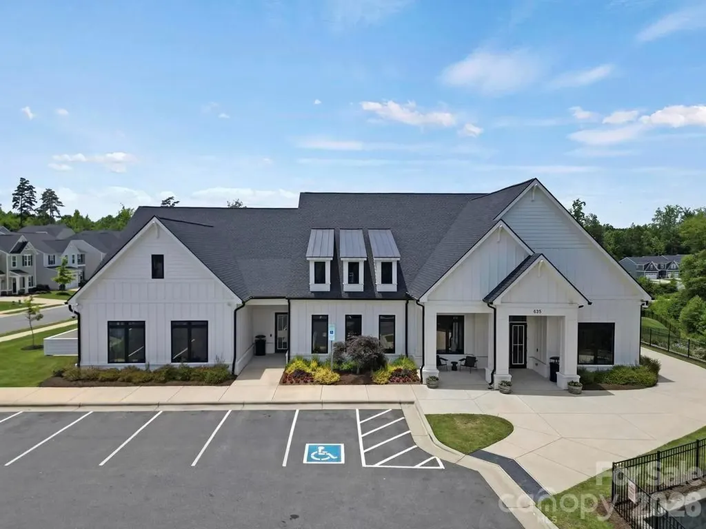 888 Prince Garret Way Denver NC 28037