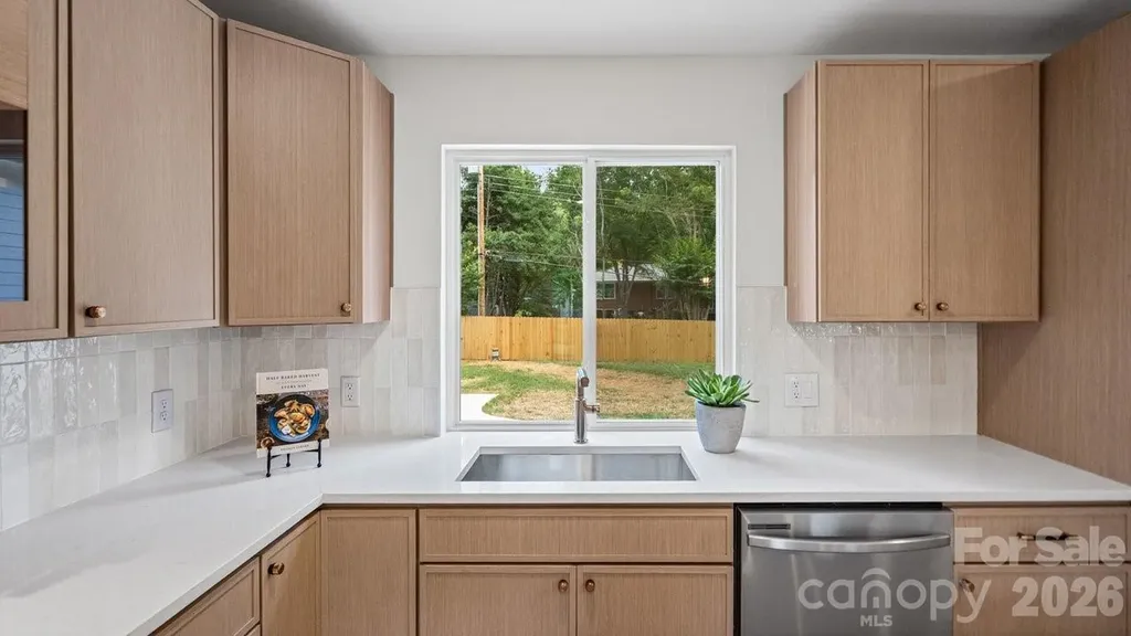 409 Scaleybark Road Charlotte NC 28209