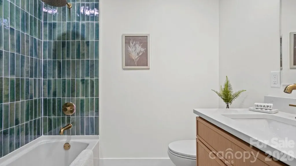 409 Scaleybark Road Charlotte NC 28209
