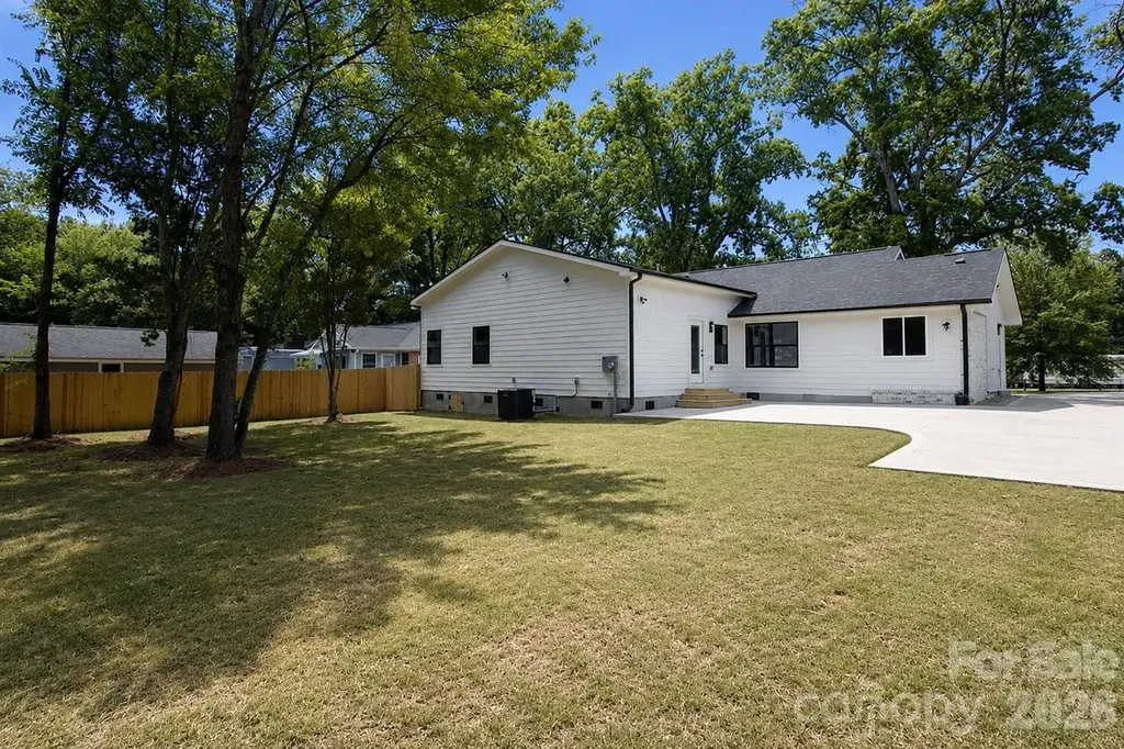 409 Scaleybark Road Charlotte NC 28209