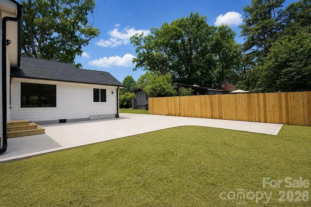 409 Scaleybark Road Charlotte NC 28209