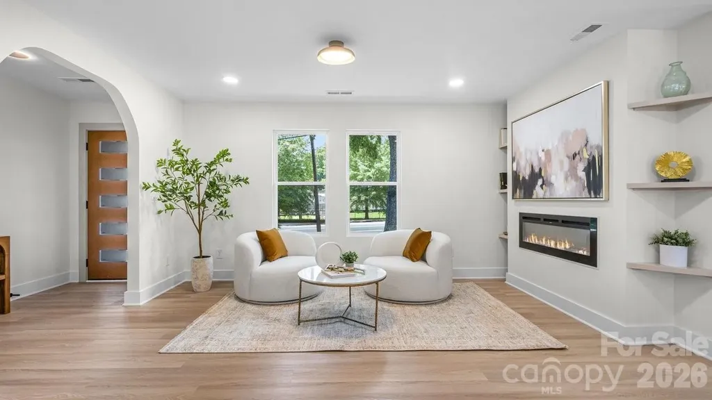 409 Scaleybark Road Charlotte NC 28209