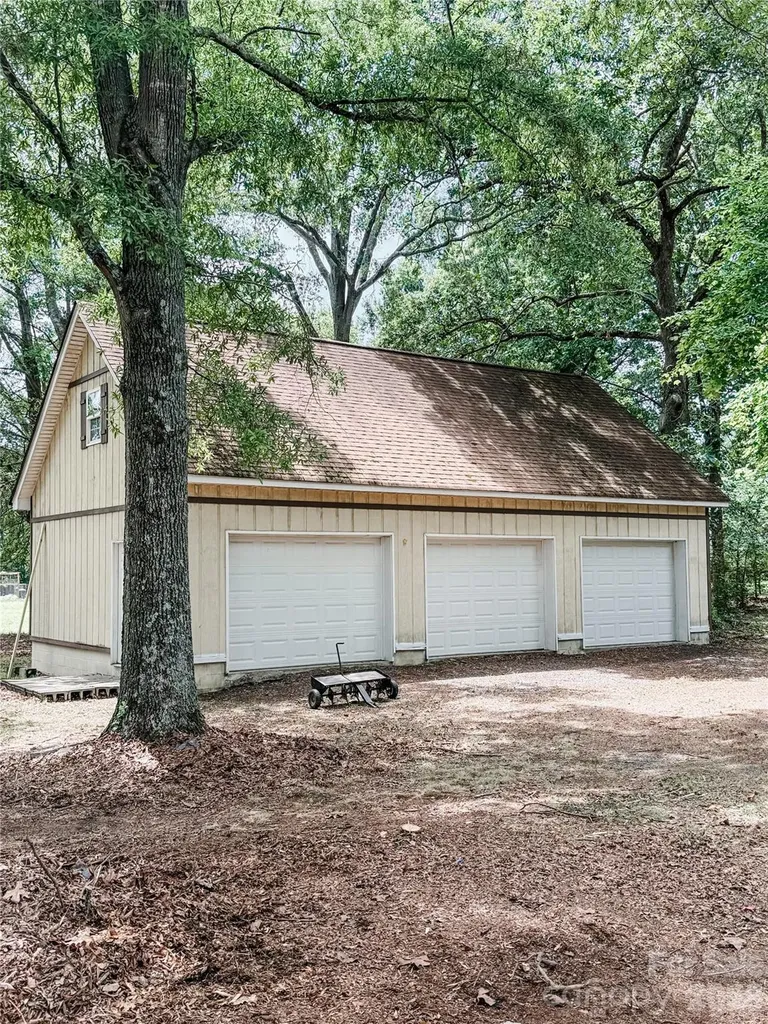 278 Bear Claw Road Oakboro NC 28129