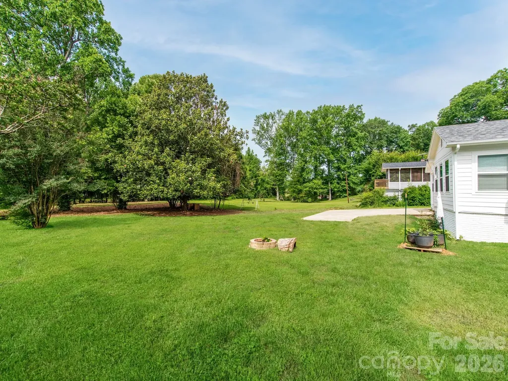 629 Belmorrow Drive Charlotte NC 28214