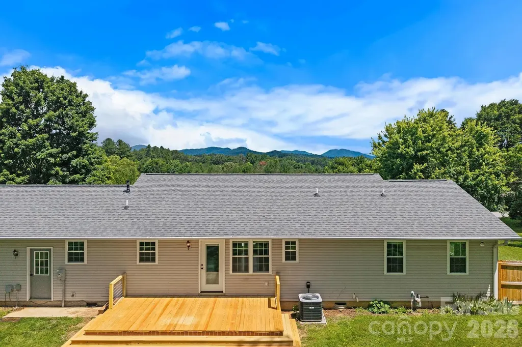 395 Spring Drive Mars Hill NC 28754