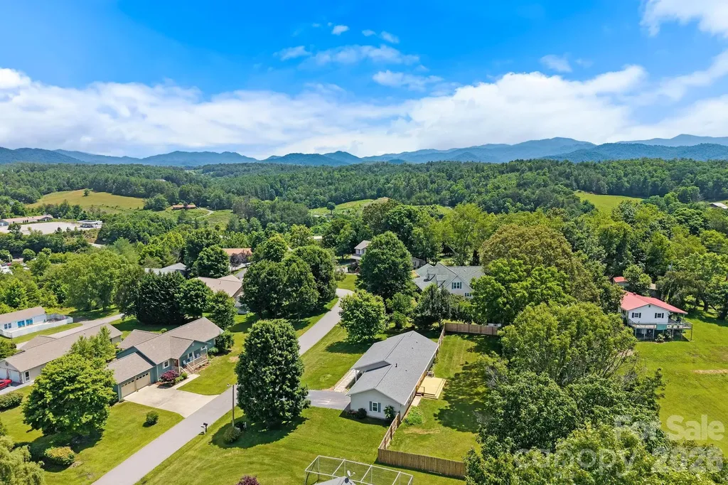 395 Spring Drive Mars Hill NC 28754