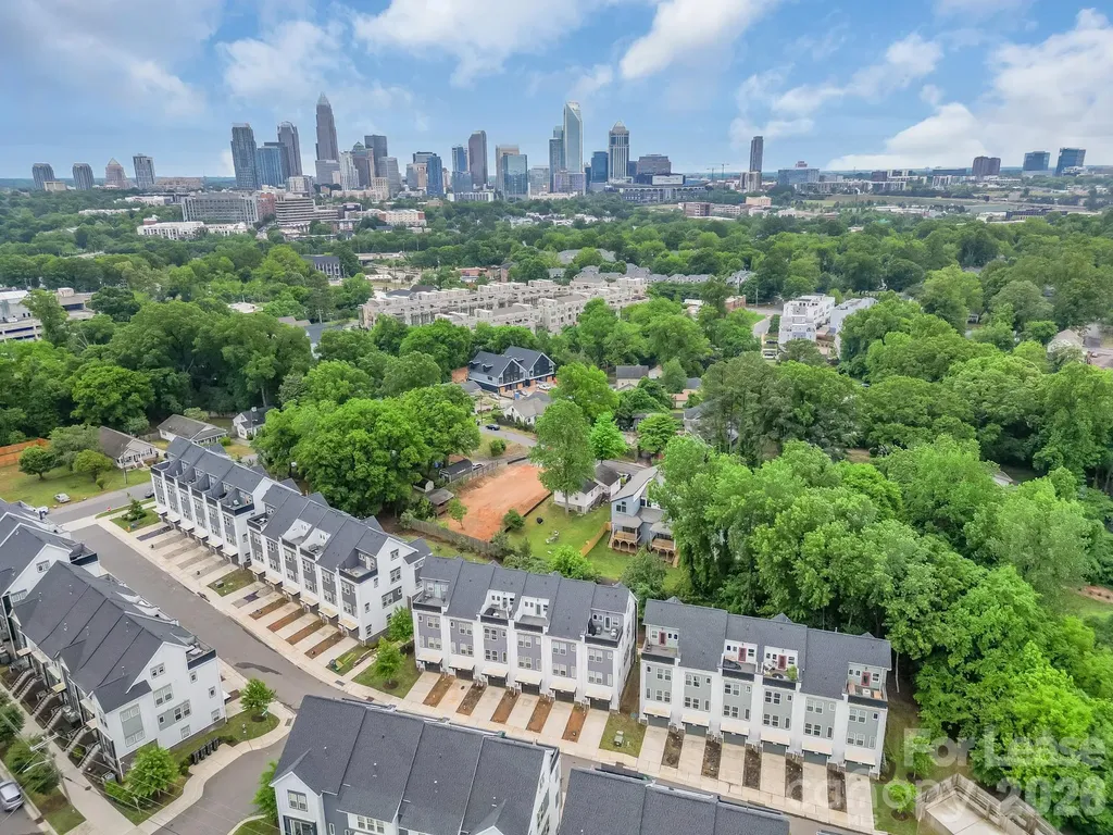 570 W End Drive Charlotte NC 28208