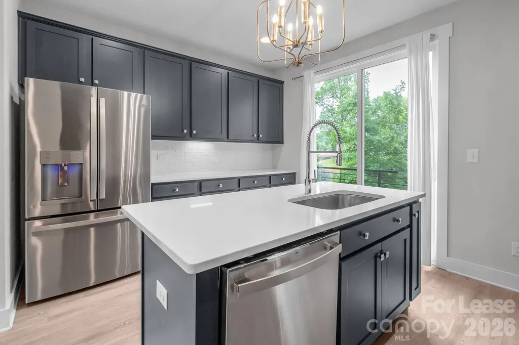 570 W End Drive Charlotte NC 28208