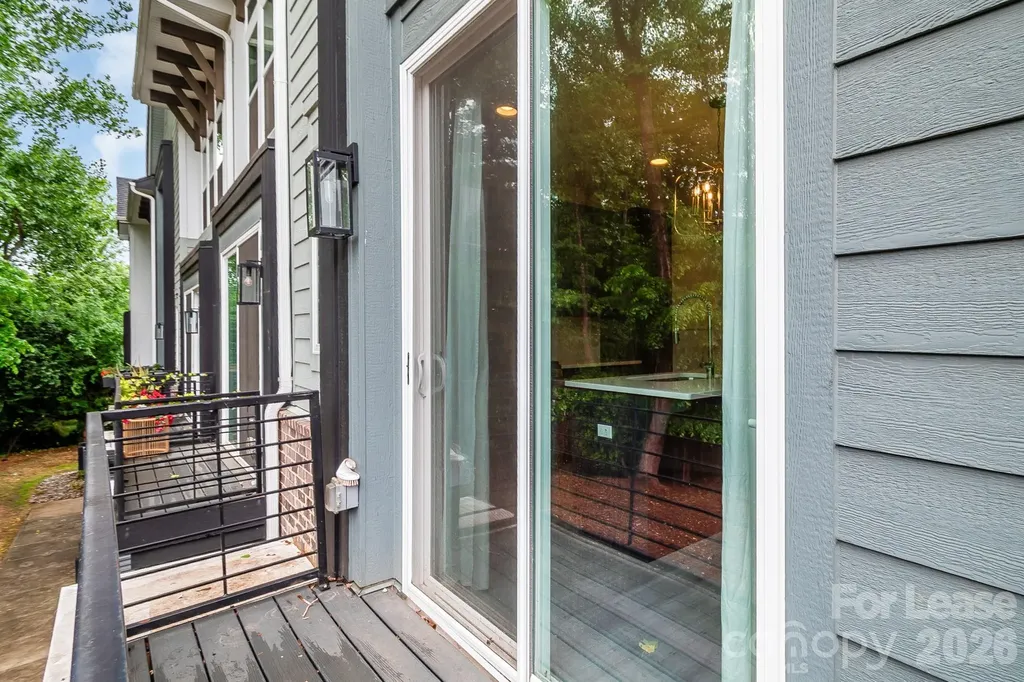 570 W End Drive Charlotte NC 28208