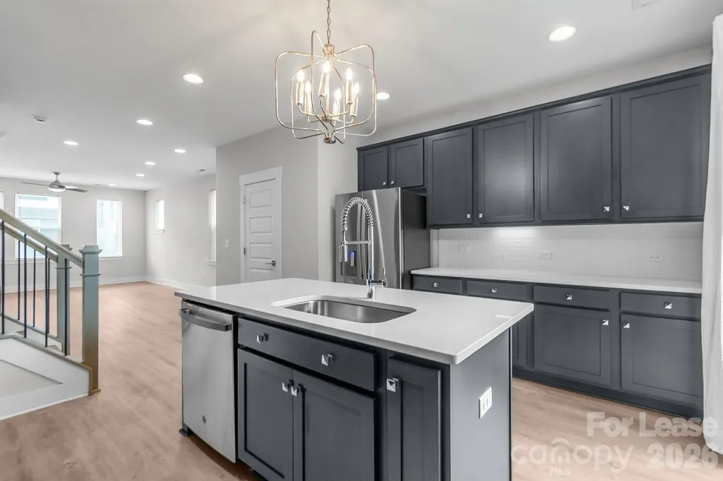 570 W End Drive Charlotte NC 28208