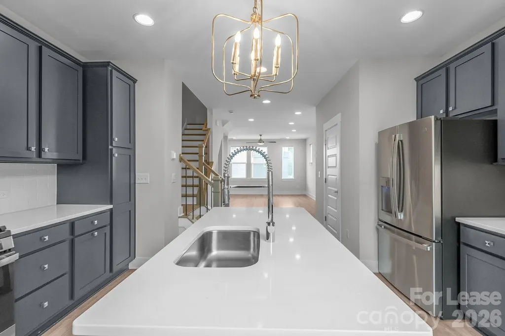 570 W End Drive Charlotte NC 28208