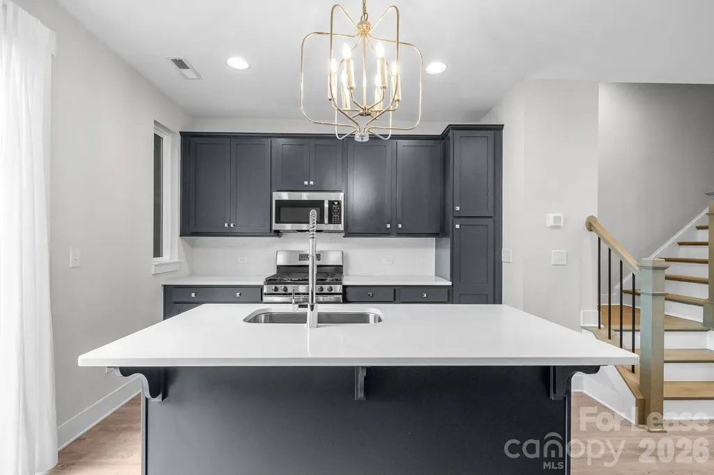 570 W End Drive Charlotte NC 28208