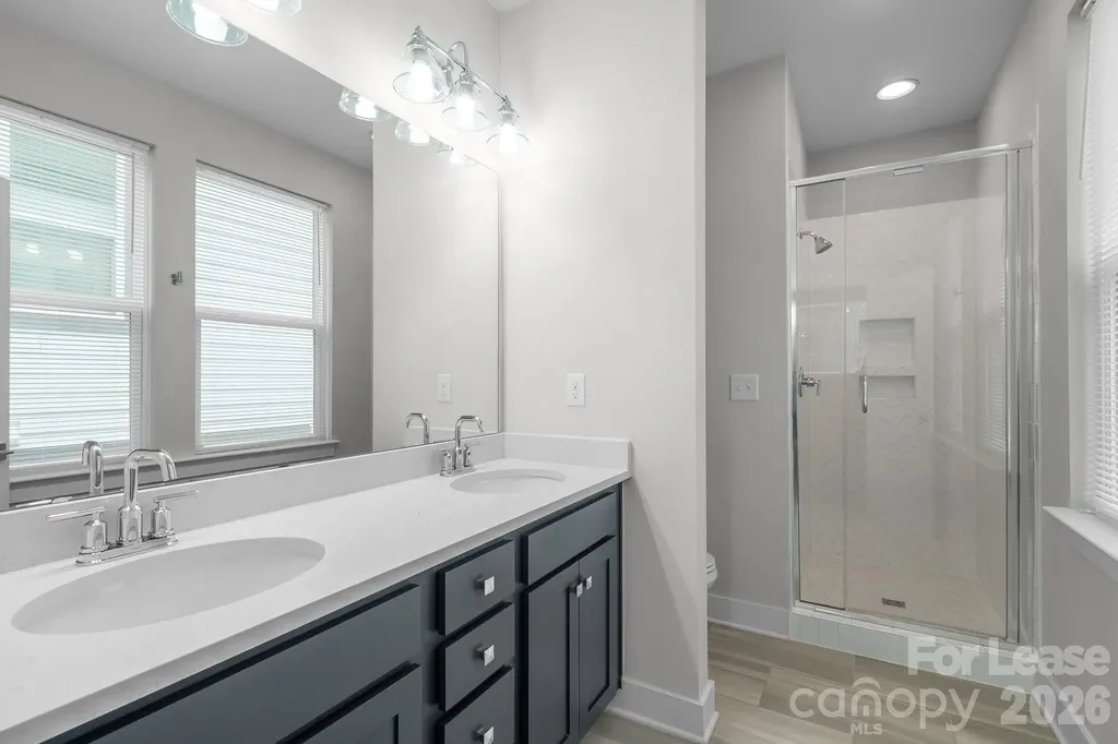 570 W End Drive Charlotte NC 28208