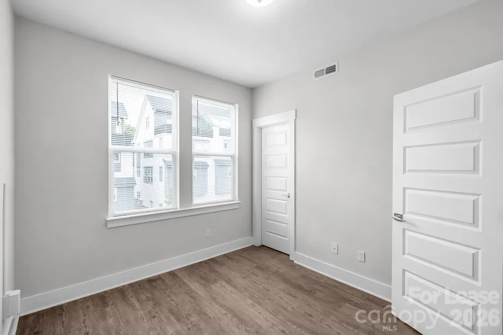 570 W End Drive Charlotte NC 28208