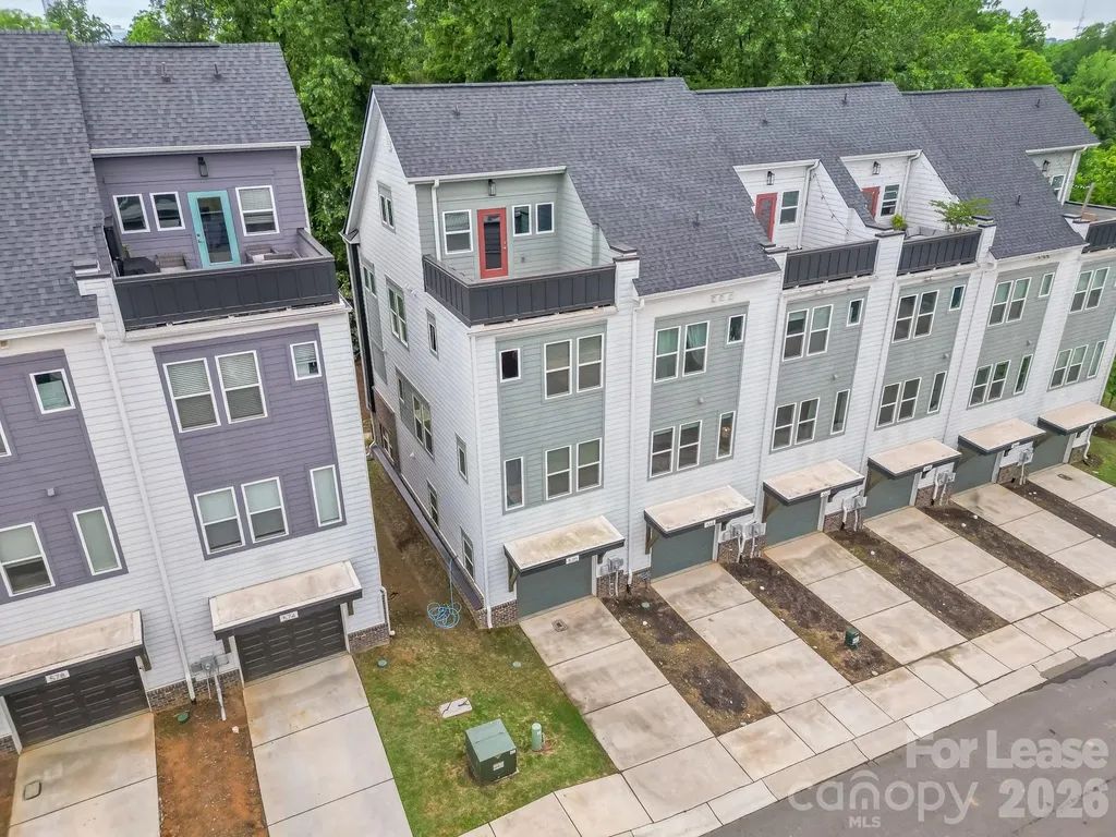 570 W End Drive Charlotte NC 28208