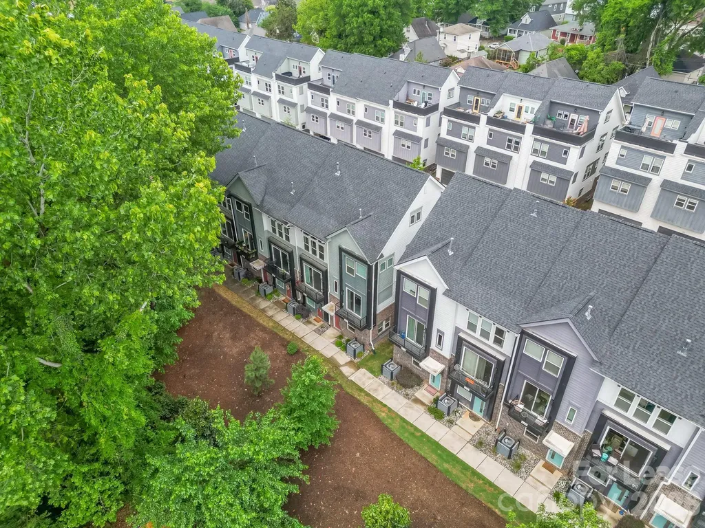 570 W End Drive Charlotte NC 28208