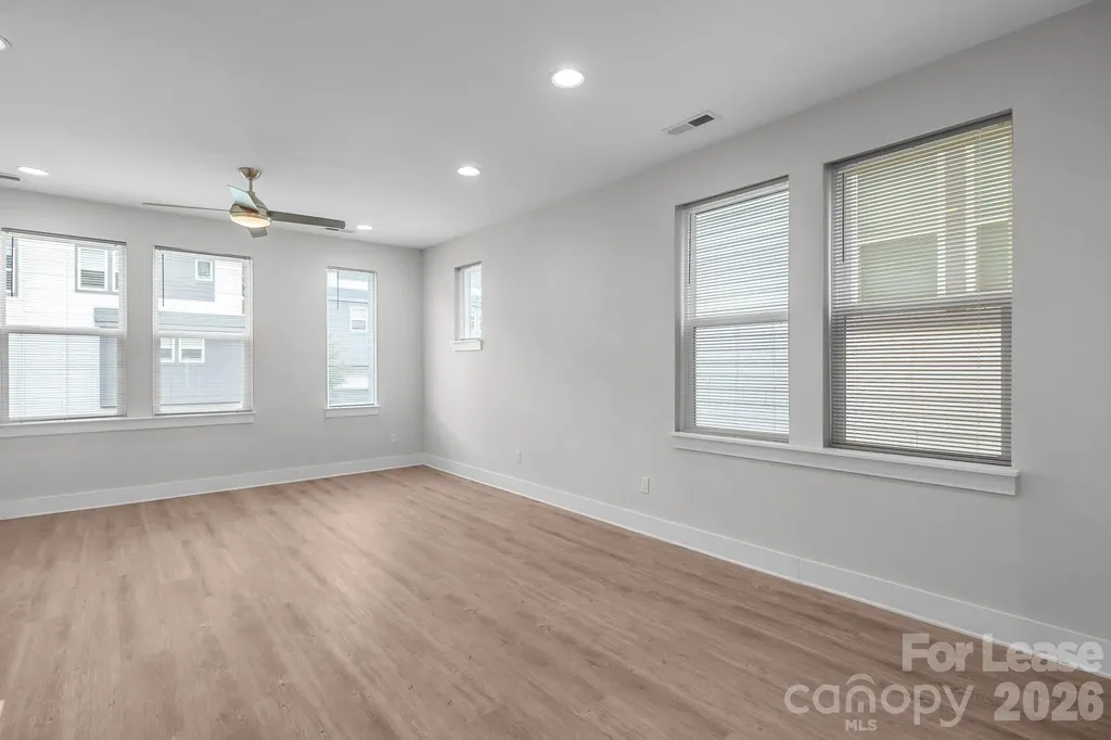 570 W End Drive Charlotte NC 28208
