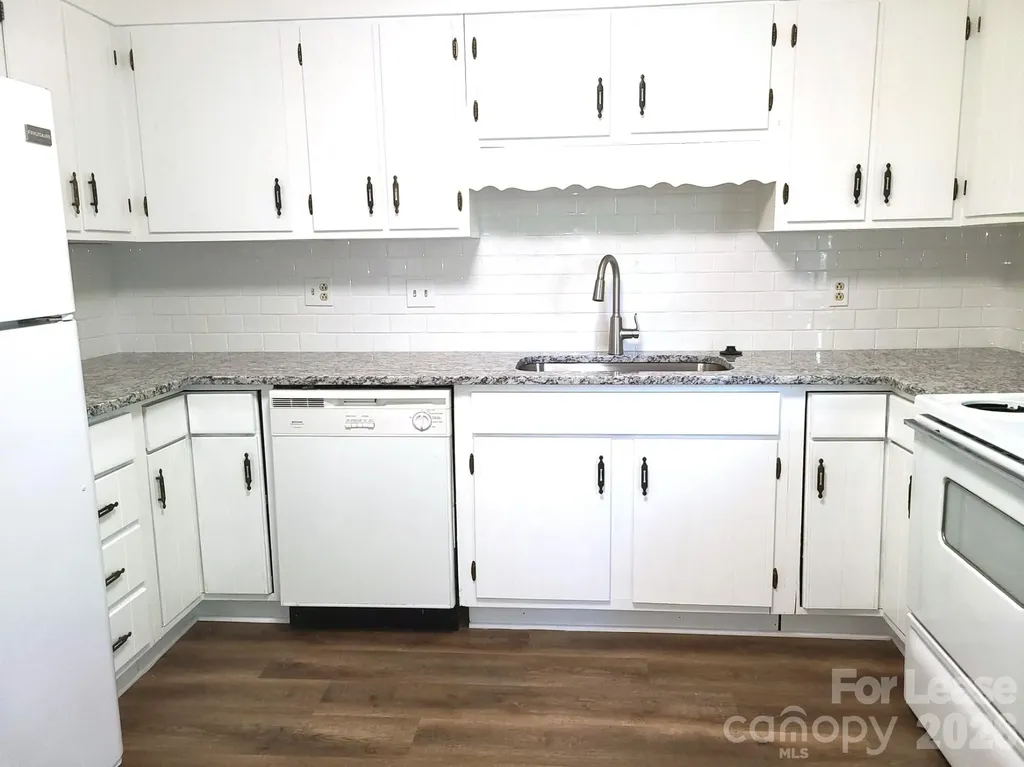 2141 Selwyn Avenue Charlotte NC 28207