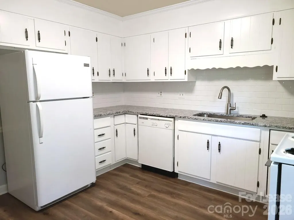 2141 Selwyn Avenue Charlotte NC 28207