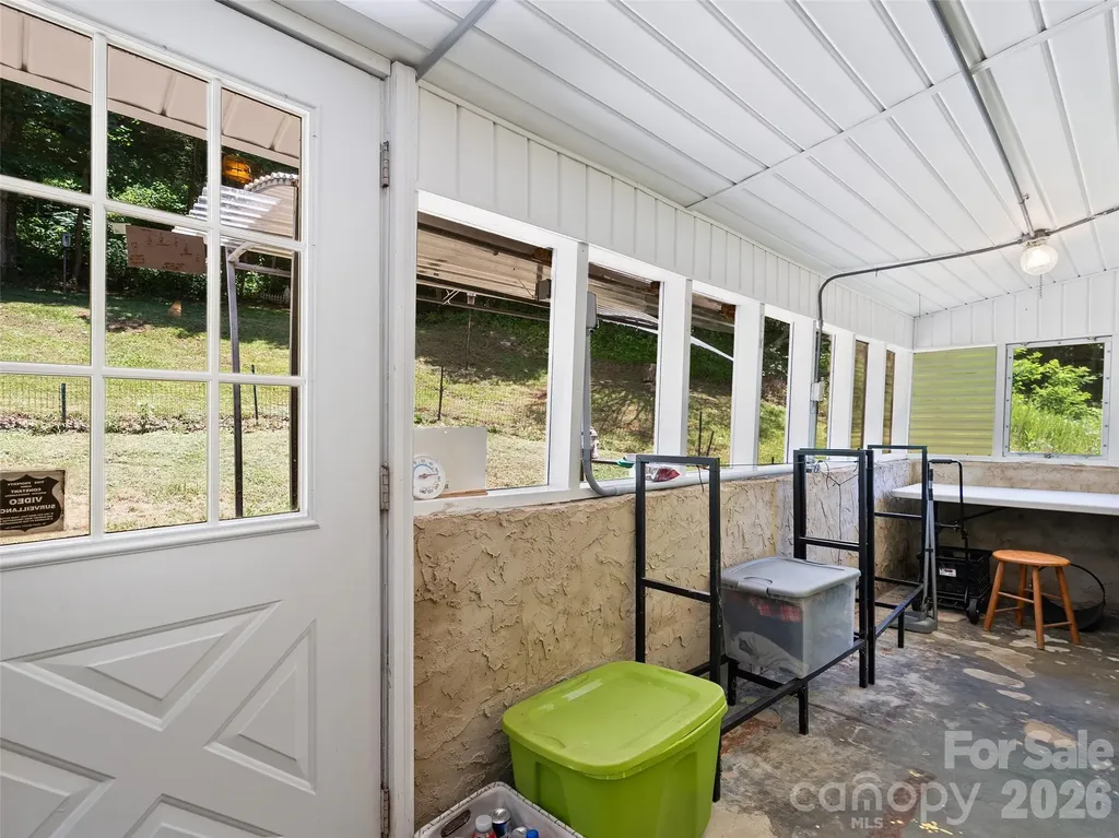 2426 Wesley Creek Road Clyde NC 28721