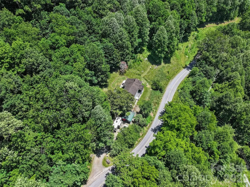 2426 Wesley Creek Road Clyde NC 28721