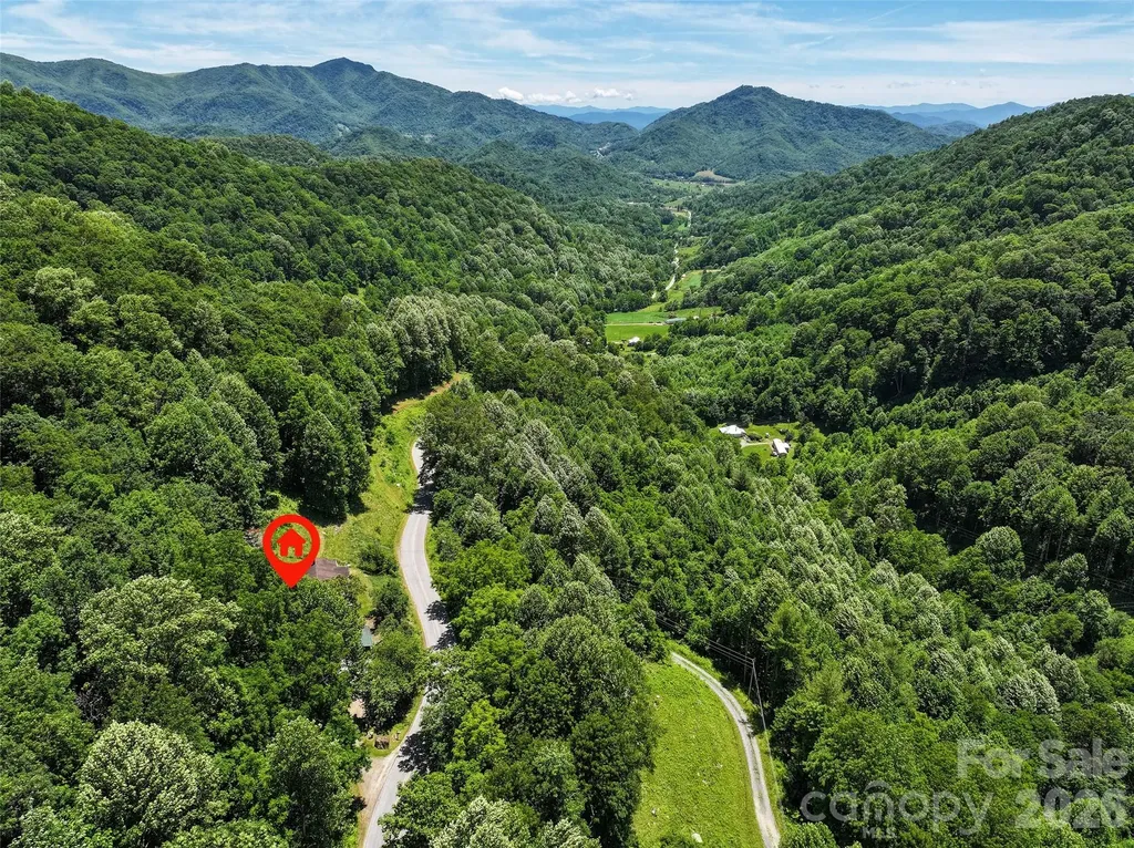 2426 Wesley Creek Road Clyde NC 28721