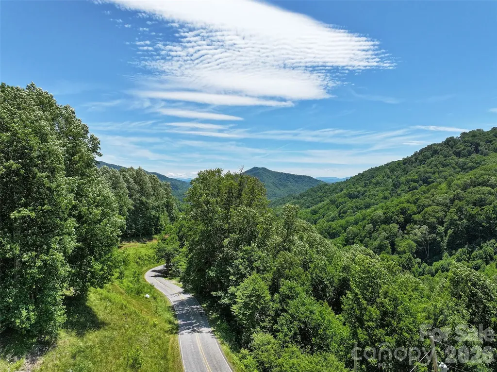 2426 Wesley Creek Road Clyde NC 28721