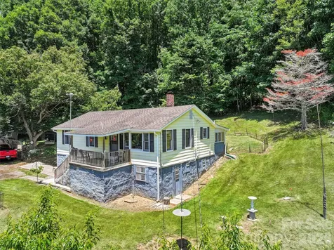 2426 Wesley Creek Road Clyde NC 28721