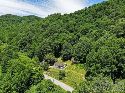 2426 Wesley Creek Road Clyde NC 28721