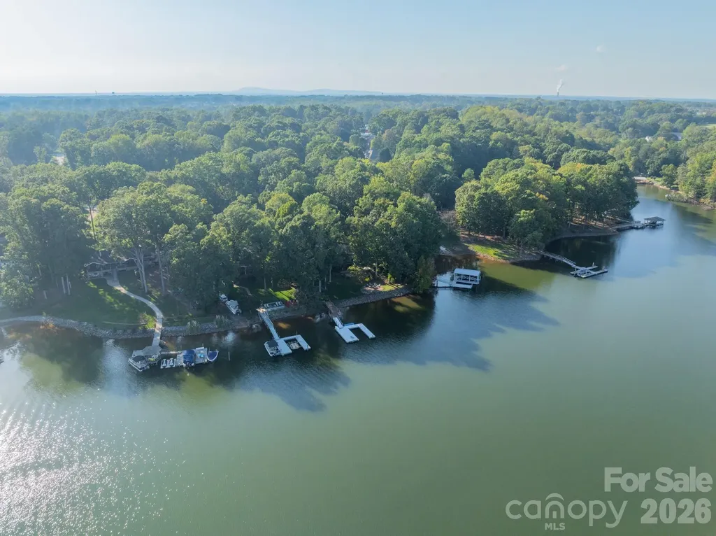 165 Woodstream Circle Mooresville NC 28117
