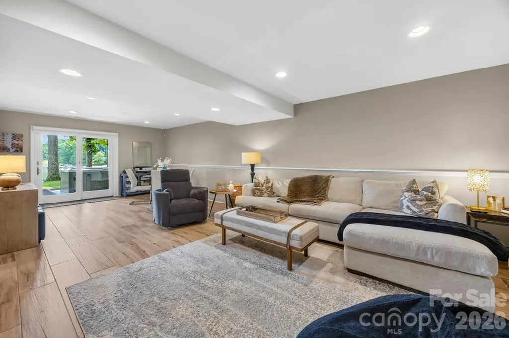 165 Woodstream Circle Mooresville NC 28117