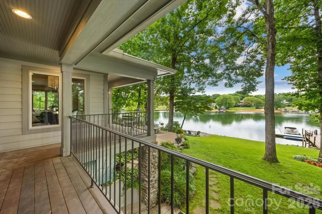 165 Woodstream Circle Mooresville NC 28117