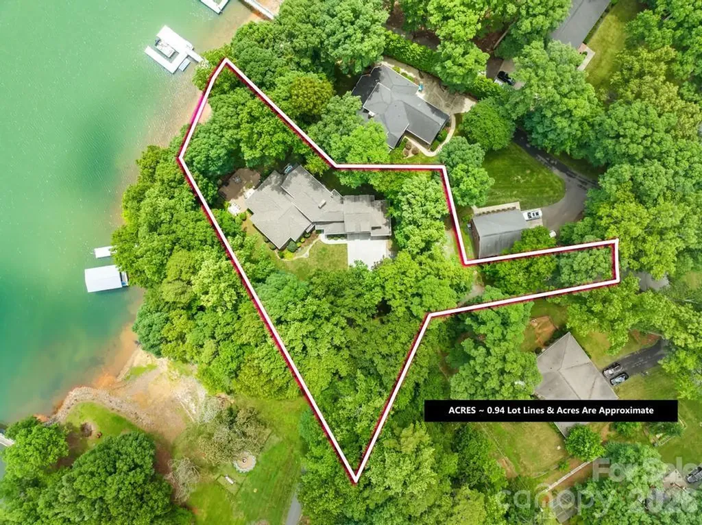 165 Woodstream Circle Mooresville NC 28117