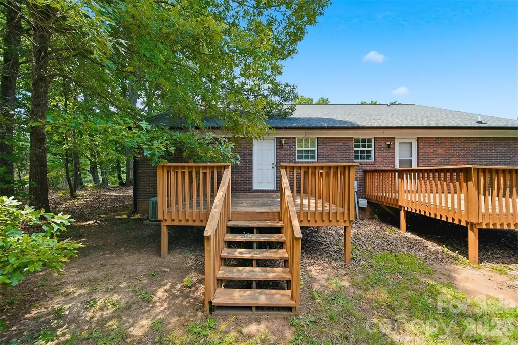 800 Horseshoe Lake Road Lincolnton NC 28092