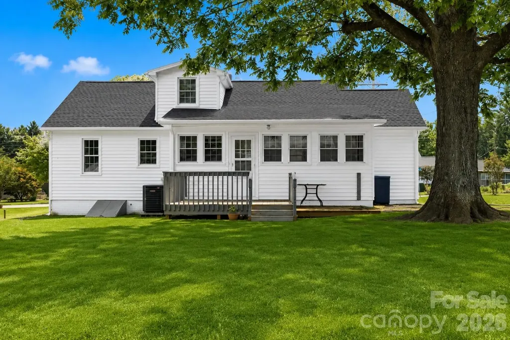 267 S Center Street Taylorsville NC 28681