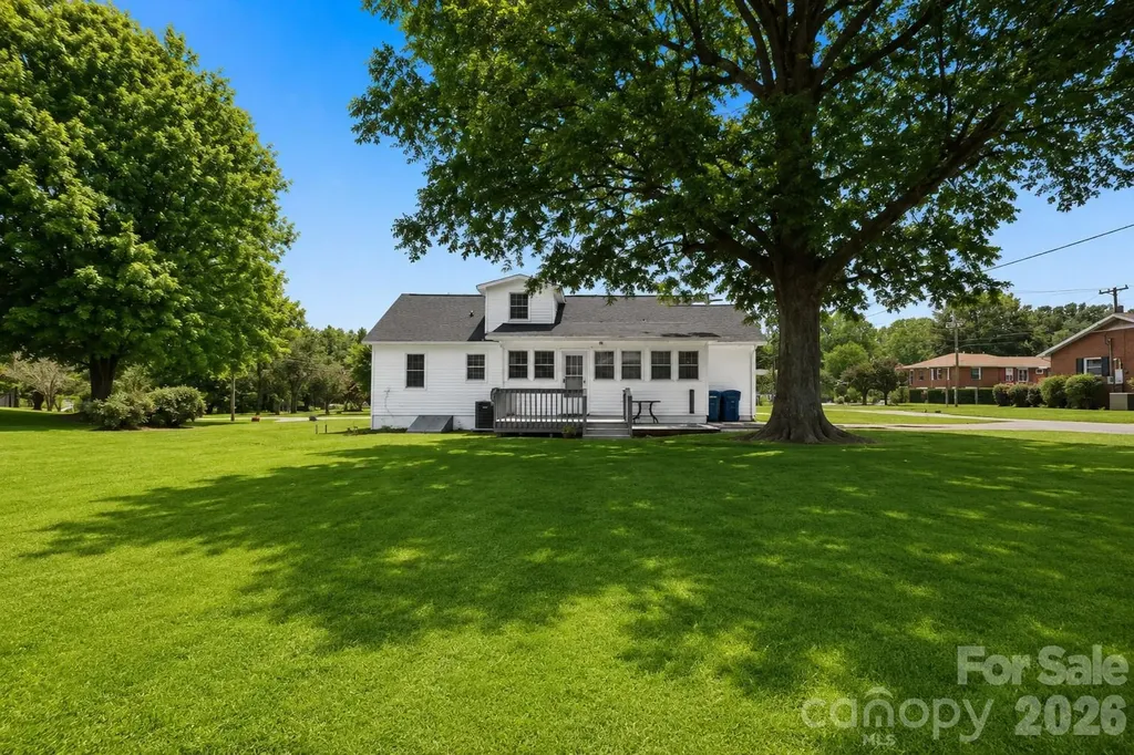 267 S Center Street Taylorsville NC 28681