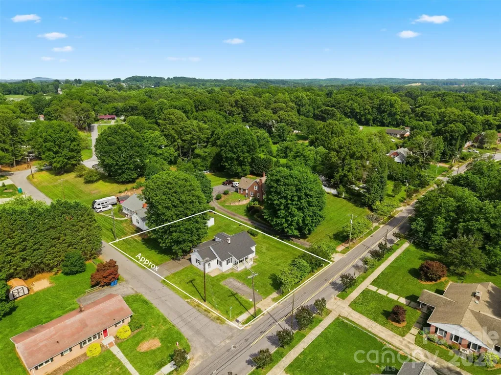 267 S Center Street Taylorsville NC 28681