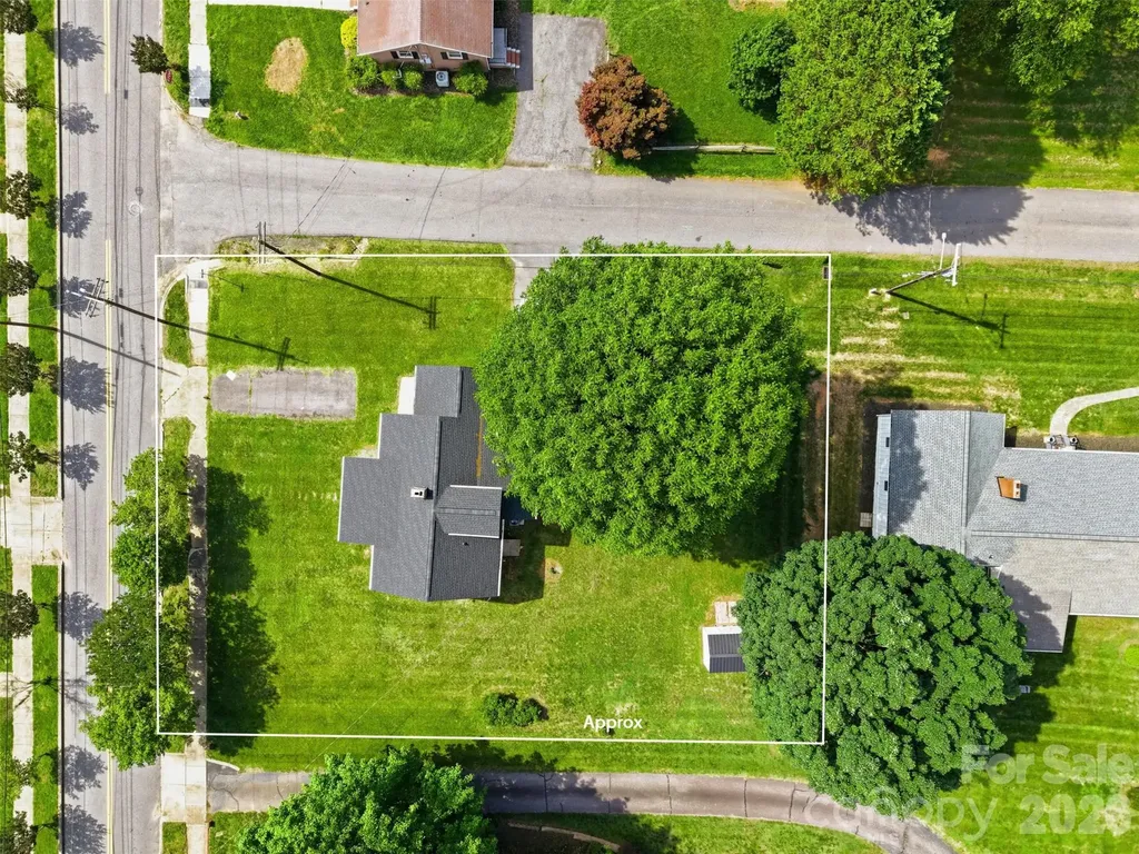 267 S Center Street Taylorsville NC 28681