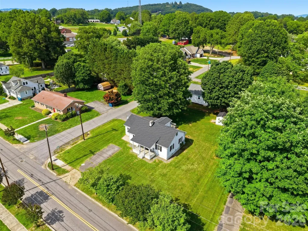 267 S Center Street Taylorsville NC 28681
