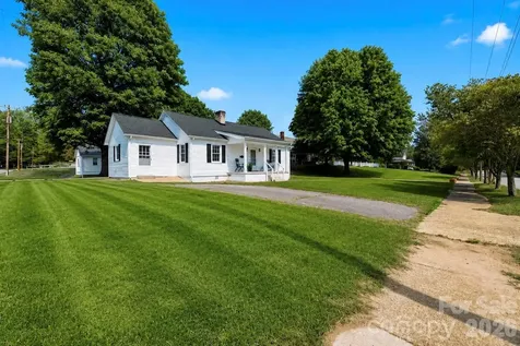267 S Center Street Taylorsville NC 28681