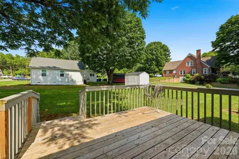 267 S Center Street Taylorsville NC 28681