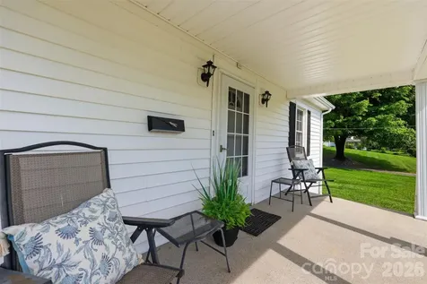 267 S Center Street Taylorsville NC 28681