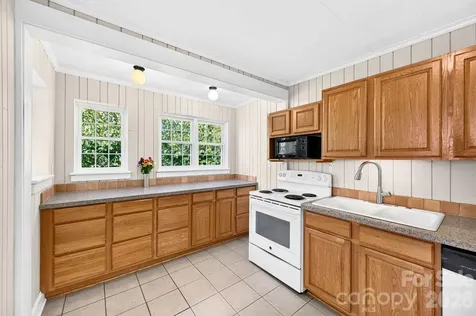 28 Chatham Road Asheville NC 28804