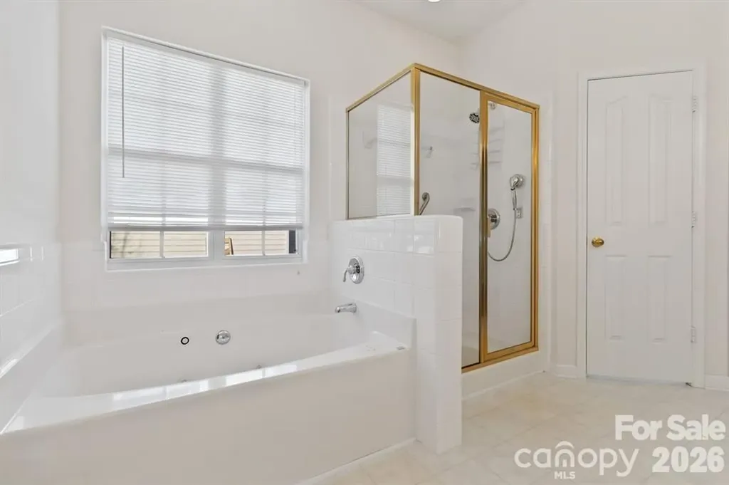 2017 Legend Creek Lane Charlotte NC 28227