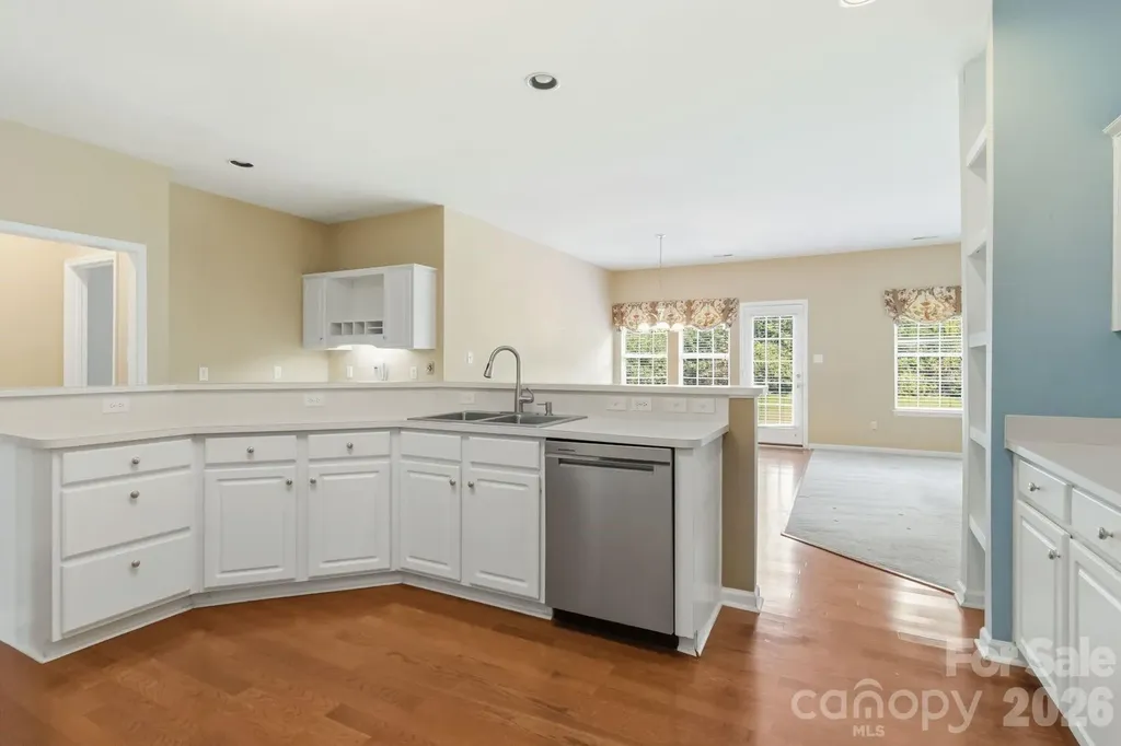 2017 Legend Creek Lane Charlotte NC 28227