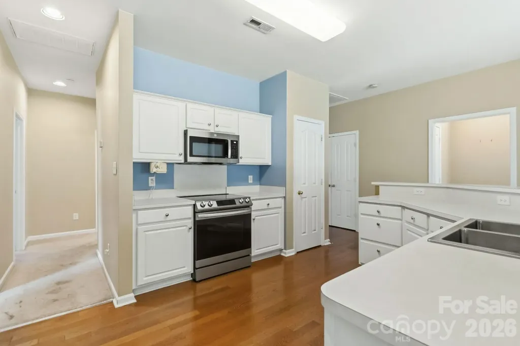 2017 Legend Creek Lane Charlotte NC 28227