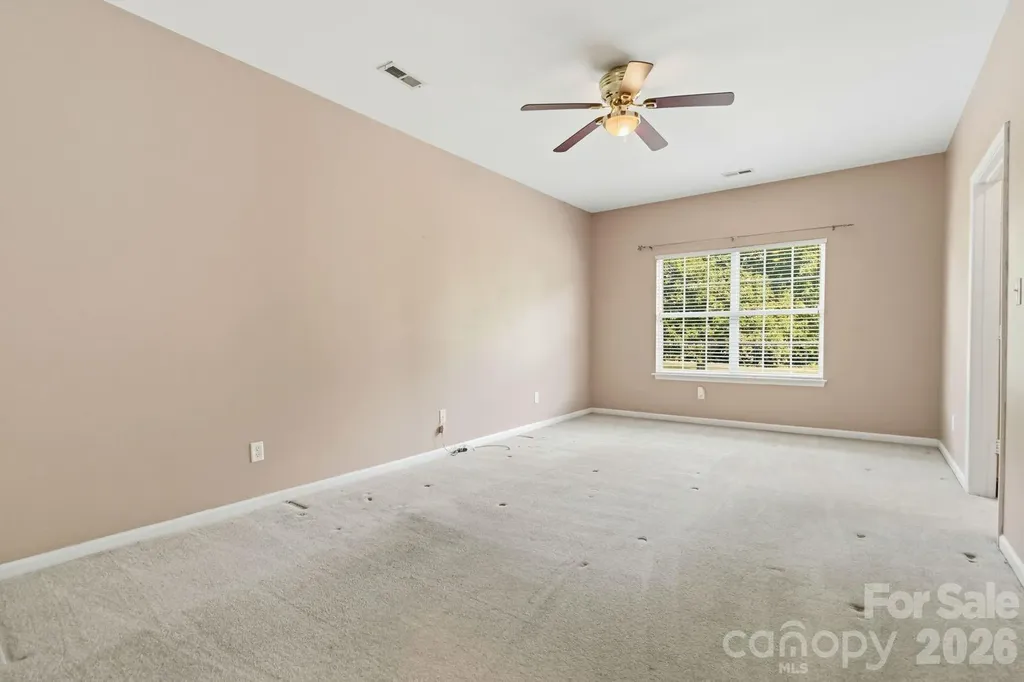 2017 Legend Creek Lane Charlotte NC 28227