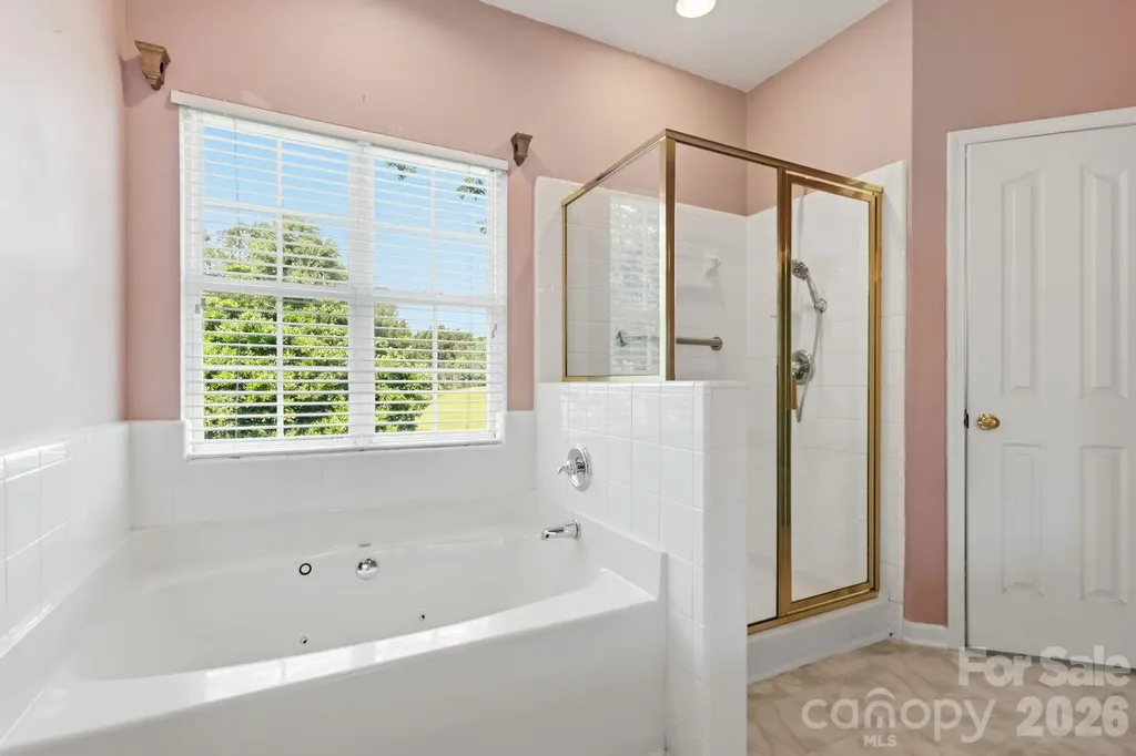 2017 Legend Creek Lane Charlotte NC 28227